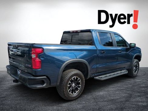 Used 2022 Chevrolet Silverado 1500 ZR2 w/ Technology Package AWD/4WD image 3