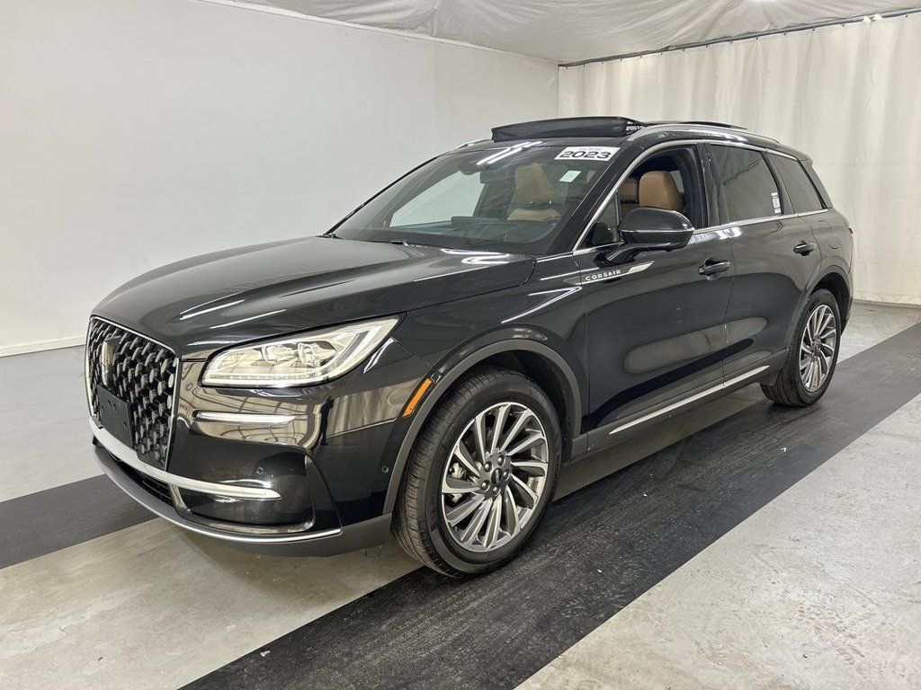 Used 2023 Lincoln Corsair Reserve w/ Equipment Group 202A AWD/4WD image 5
