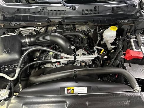 Used 2022 RAM 1500 Classic Warlock w/ Ceramic Grey Warlock Package AWD/4WD image 9