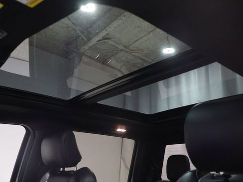 Used 2017 Ford F150 Raptor w/ Equipment Group 802A Luxury image 33