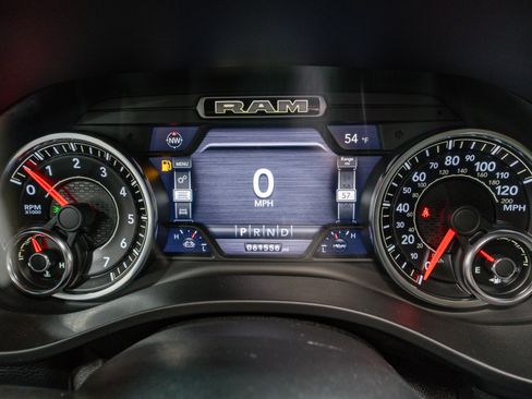 Used 2019 RAM 1500 Big Horn image 24