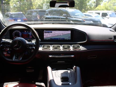 Used 2024 Mercedes-Benz GLE 53 AMG 4MATIC image 25