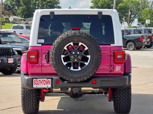 New 2026 Jeep Wrangler Unlimited Rubicon w/ Whitecap Package AWD/4WD image 7