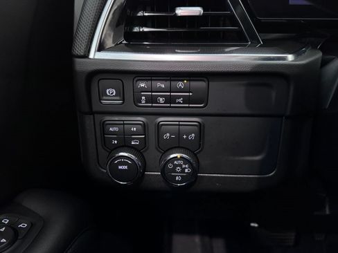 Used 2025 Chevrolet Tahoe RST w/ Comfort Package AWD/4WD image 25