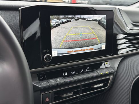 Certified 2025 Toyota Camry SE w/ Convenience Package image 7