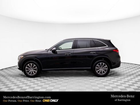 New 2025 Mercedes-Benz GLC 300 4MATIC image 2