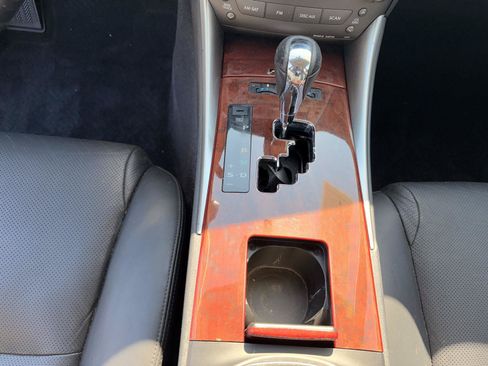 Used 2007 Lexus IS 350 w/ Premium Pkg RWD image 12