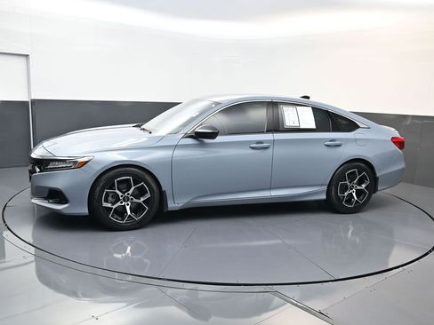 Used 2022 Honda Accord Sport image 6