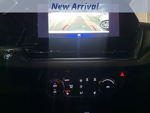 Certified 2025 Chevrolet Trax LT w/ LT Convenience Package image 12