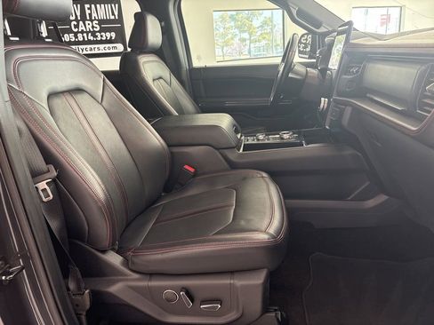 Used 2022 Ford Expedition Max Limited image 31