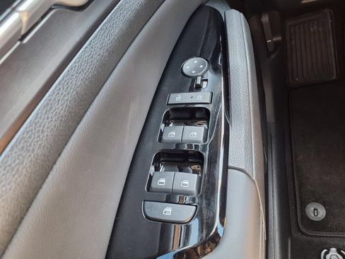 Certified 2024 Kia Sportage EX FWD image 25
