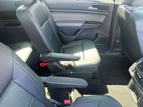 Used 2022 Volkswagen Atlas SEL image 18