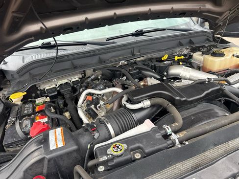 Used 2016 Ford F350 Lariat w/ Lariat Interior Package image 38