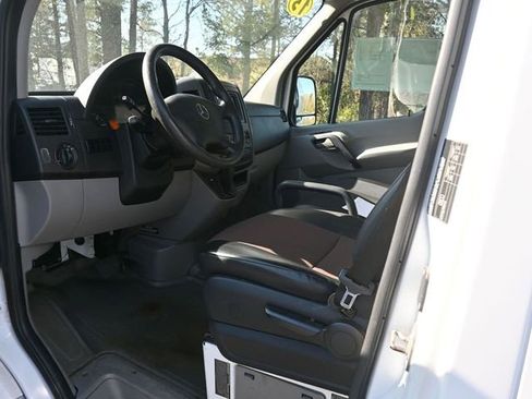 Used 2015 Mercedes-Benz Sprinter 3500 image 13