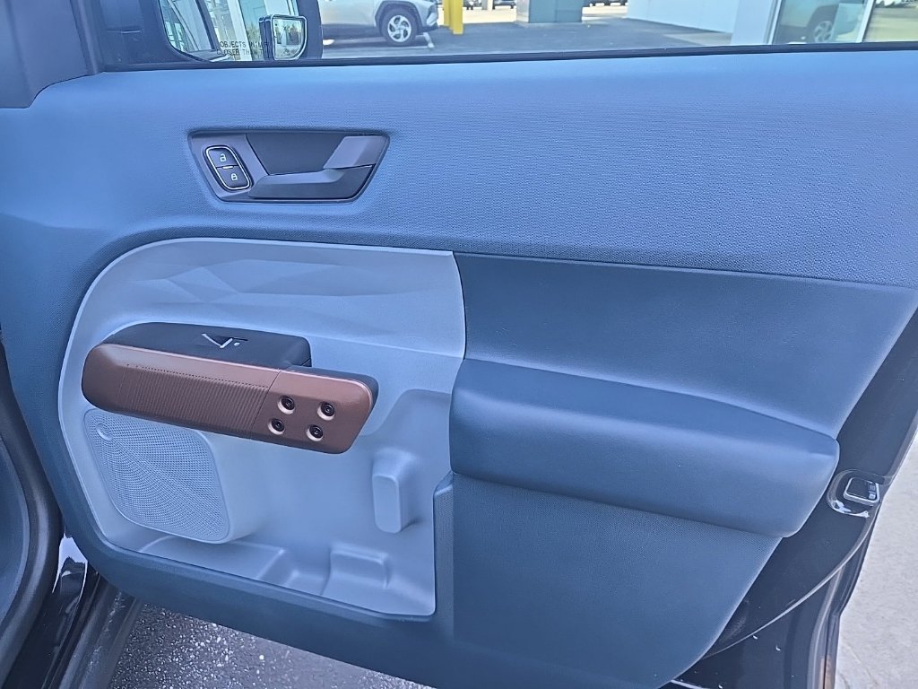 Used 2023 Ford Maverick Lariat FWD image 31