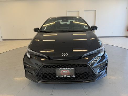 Used 2023 Toyota Corolla SE w/ Carpet Mat Package (TMS) FWD image 2