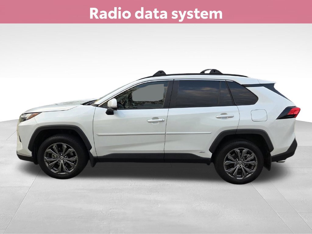 Used 2025 Toyota RAV4 XLE Premium AWD/4WD image 9