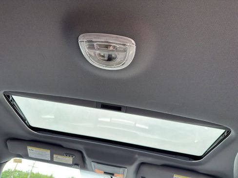 Used 2013 Ford F150 Lariat w/ Mid Equipment Group AWD/4WD image 14