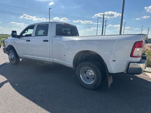 Used 2024 RAM 3500 Tradesman w/ Chrome Appearance Group AWD/4WD image 4