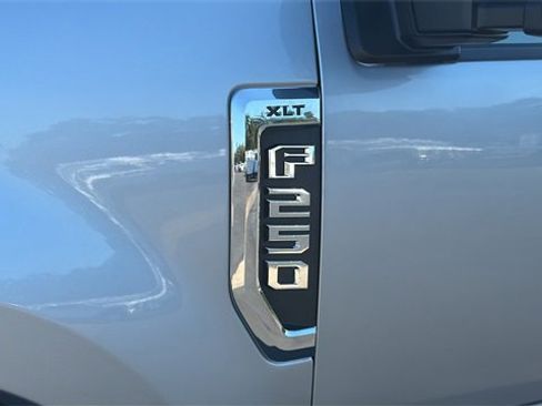 Used 2022 Ford F250 XLT image 11