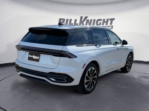 Used 2024 Lincoln Nautilus Reserve w/ Equipment Group 202A image 5