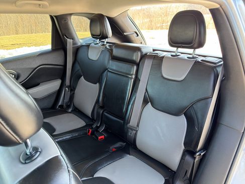 Used 2014 Jeep Cherokee Limited w/ Luxury Group image 34