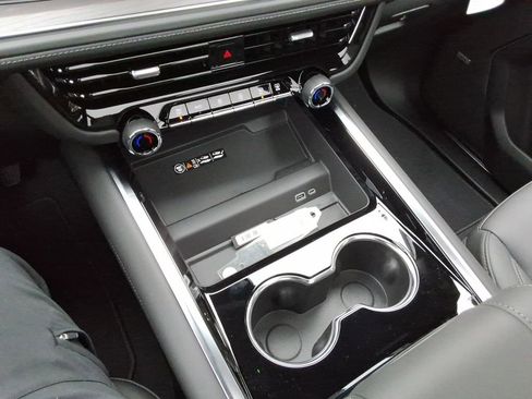 Used 2026 Chevrolet Tahoe Z71 w/ Comfort Package image 34