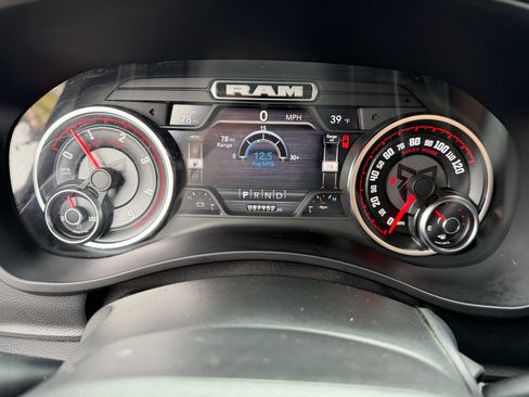 Used 2022 RAM 2500 Big Horn w/ Level B Equipment Group image 31