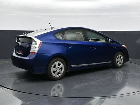 Used 2011 Toyota Prius Three FWD image 2