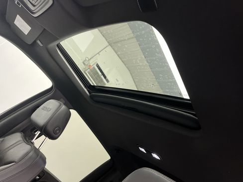 Used 2022 Chevrolet Silverado 3500 High Country image 6