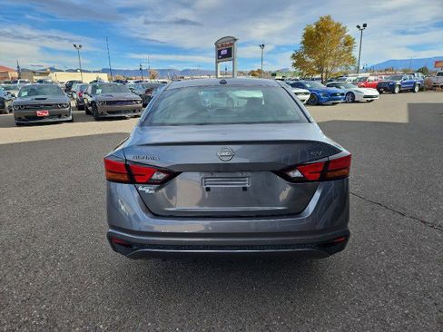 Used 2023 Nissan Altima 2.5 SV image 4