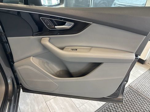 Used 2017 Audi Q7 3.0T Premium Plus image 42