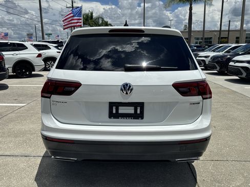 Used 2019 Volkswagen Tiguan SE w/ Panoramic Sunroof Package AWD/4WD image 5