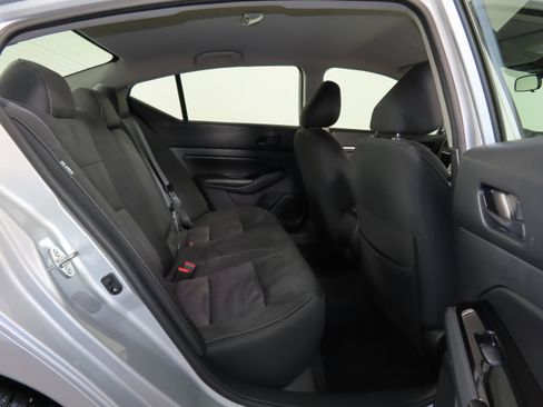 Used 2023 Nissan Altima 2.5 SV image 29