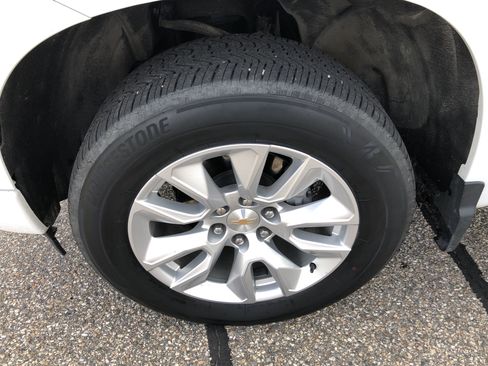 Used 2025 Chevrolet Silverado 1500 Custom AWD/4WD image 9