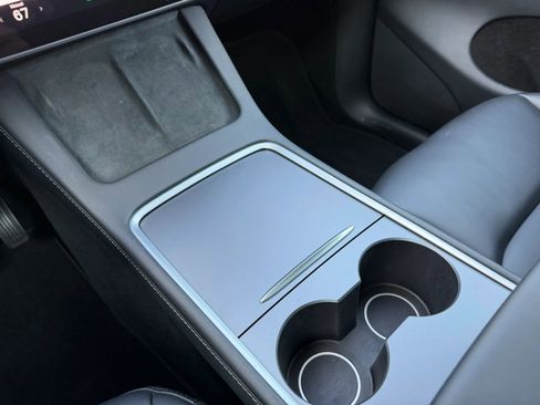 Used 2023 Tesla Model Y Long Range AWD/4WD image 24