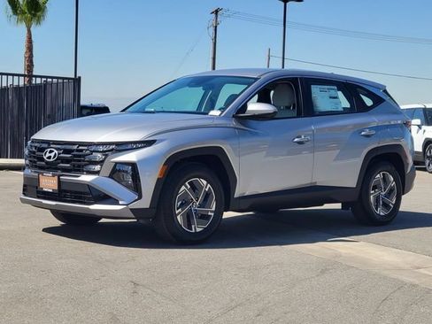 New 2026 Hyundai Tucson Blue SE FWD image 2