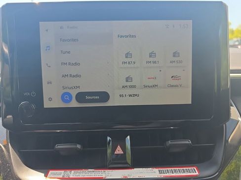 Used 2025 Toyota Corolla LE image 29