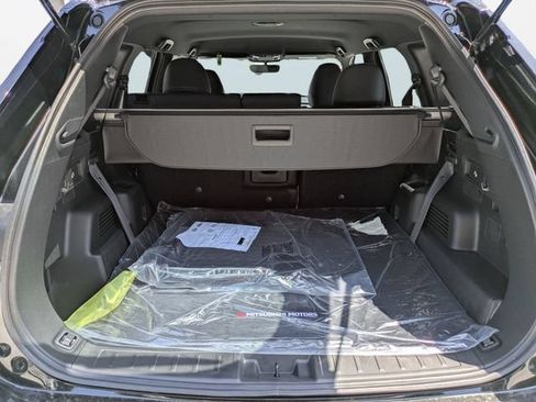 New 2026 Mitsubishi Outlander LE FWD image 13