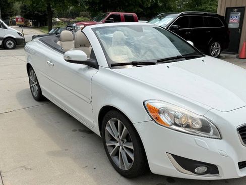 Used 2013 Volvo C70 T5 FWD image 11
