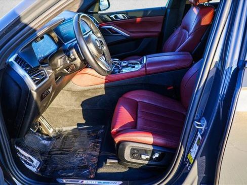 Used 2022 BMW X6 M50i w/ Dynamic Handling Package image 12