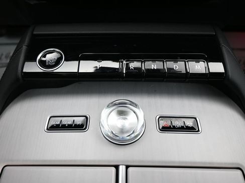 Used 2025 Lincoln Navigator Reserve AWD/4WD image 23