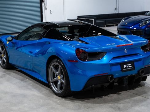 Used 2017 Ferrari 488 Spider RWD image 12
