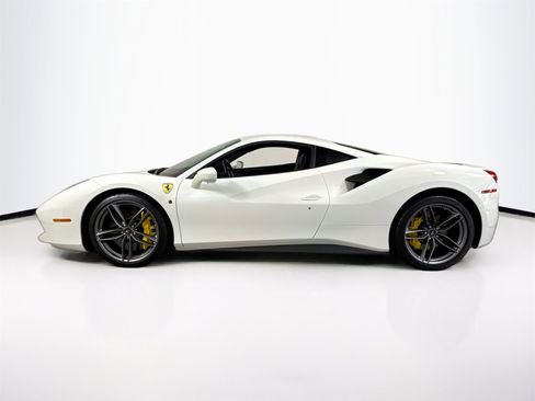 Certified 2016 Ferrari 488 GTB Base image 4