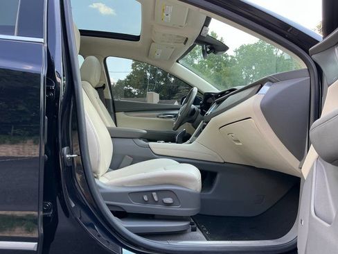 Used 2022 Cadillac XT5 Premium Luxury AWD/4WD image 12