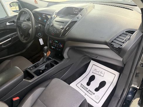 Used 2017 Ford Escape SE FWD image 18