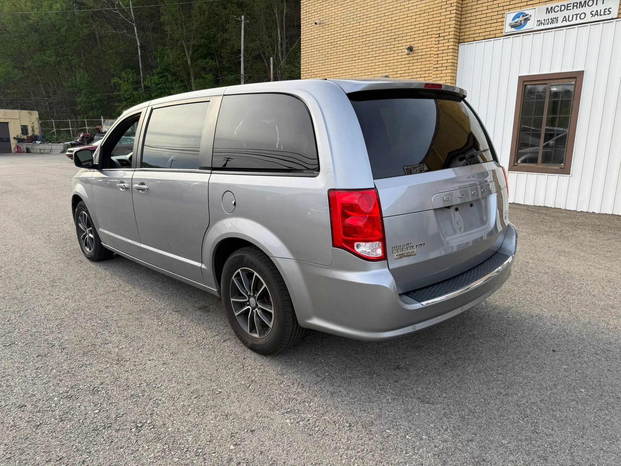 Used 2019 Dodge Grand Caravan GT w/ Safety Sphere Group FWD image 6