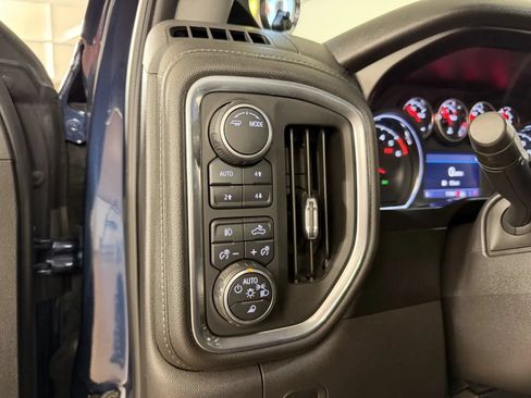 Used 2020 Chevrolet Silverado 1500 LT w/ All-Star Edition AWD/4WD image 18