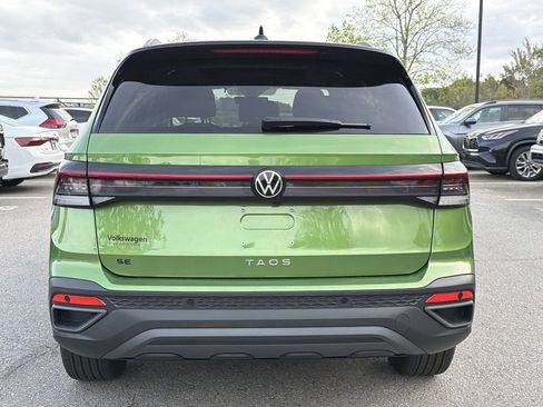 New 2026 Volkswagen Taos SE FWD image 4