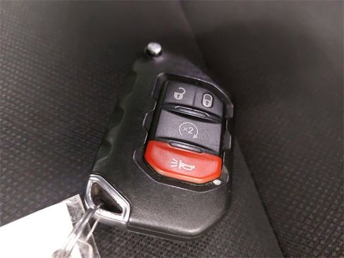 Used 2022 Jeep Gladiator Sport image 33